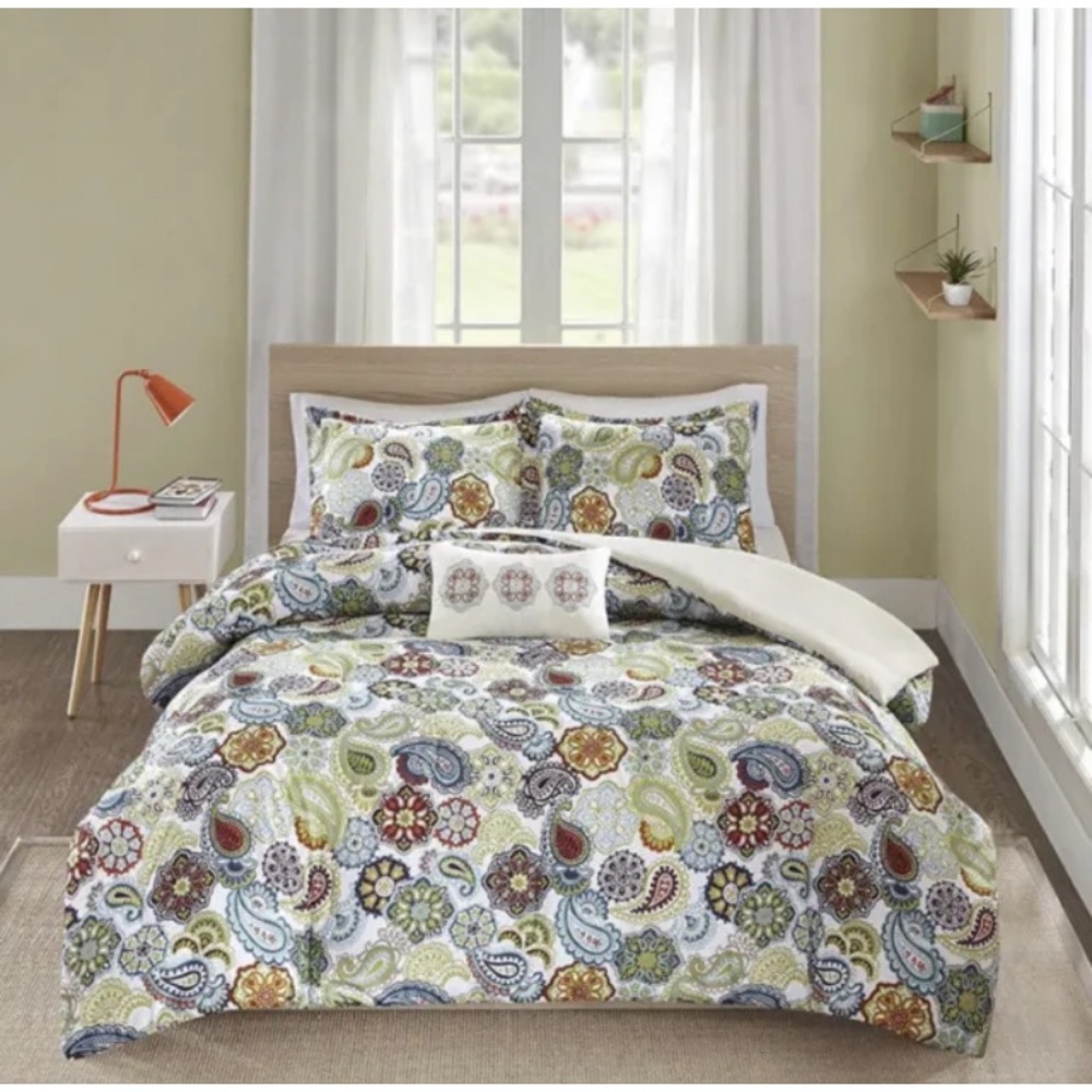 Mi Zone Coverlet Tamil Bedding Set: Coverlet, Sham & Decorative Pillow TWIN